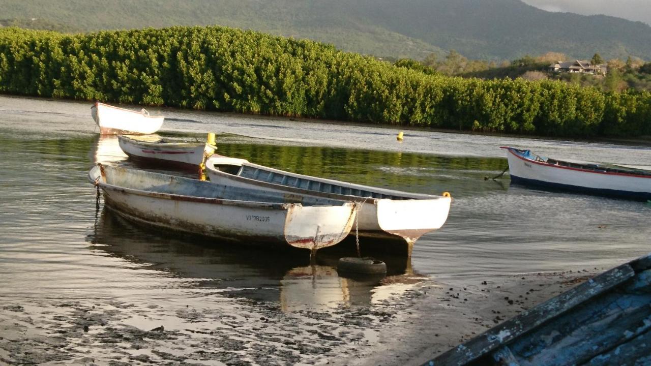 Sweet Island Bed & Breakfast Riviere Noire Bagian luar foto