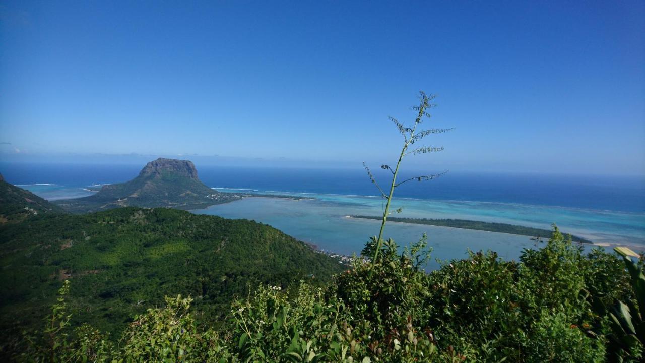 Sweet Island Bed & Breakfast Riviere Noire Bagian luar foto